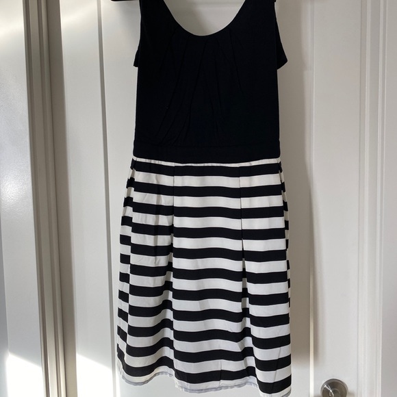 Forever 21 black and white dress 2X - Picture 2 of 6